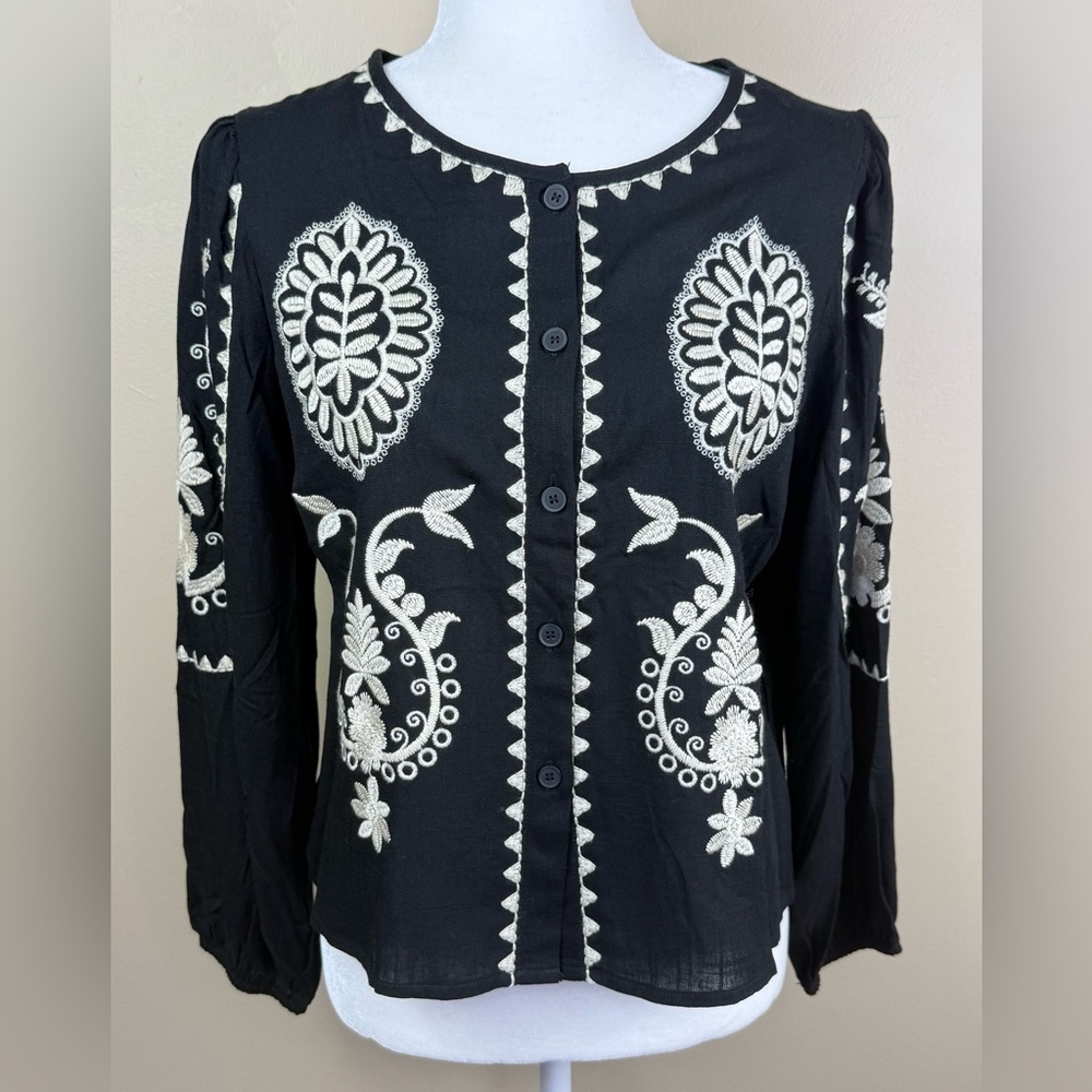 Solitaire Embroidered Top Black Cream Small Boho NWT - Picture 4 of 10